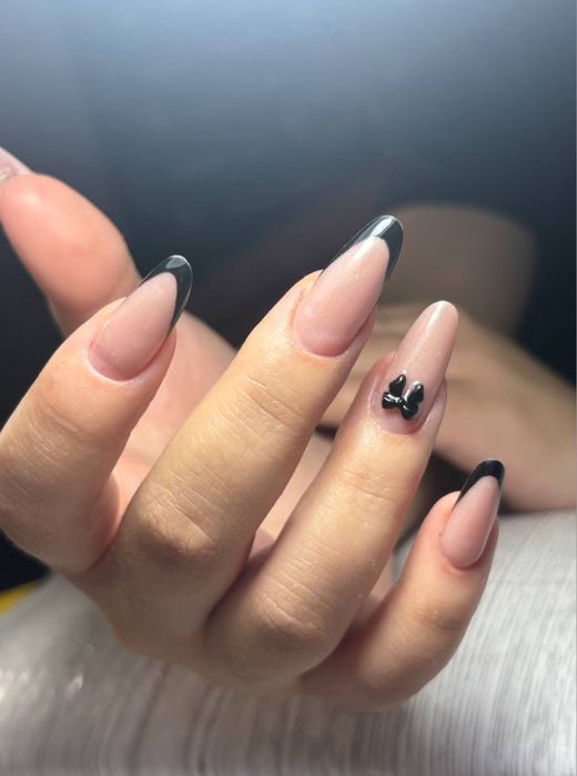 Нужны модели  на наращивание ногтей