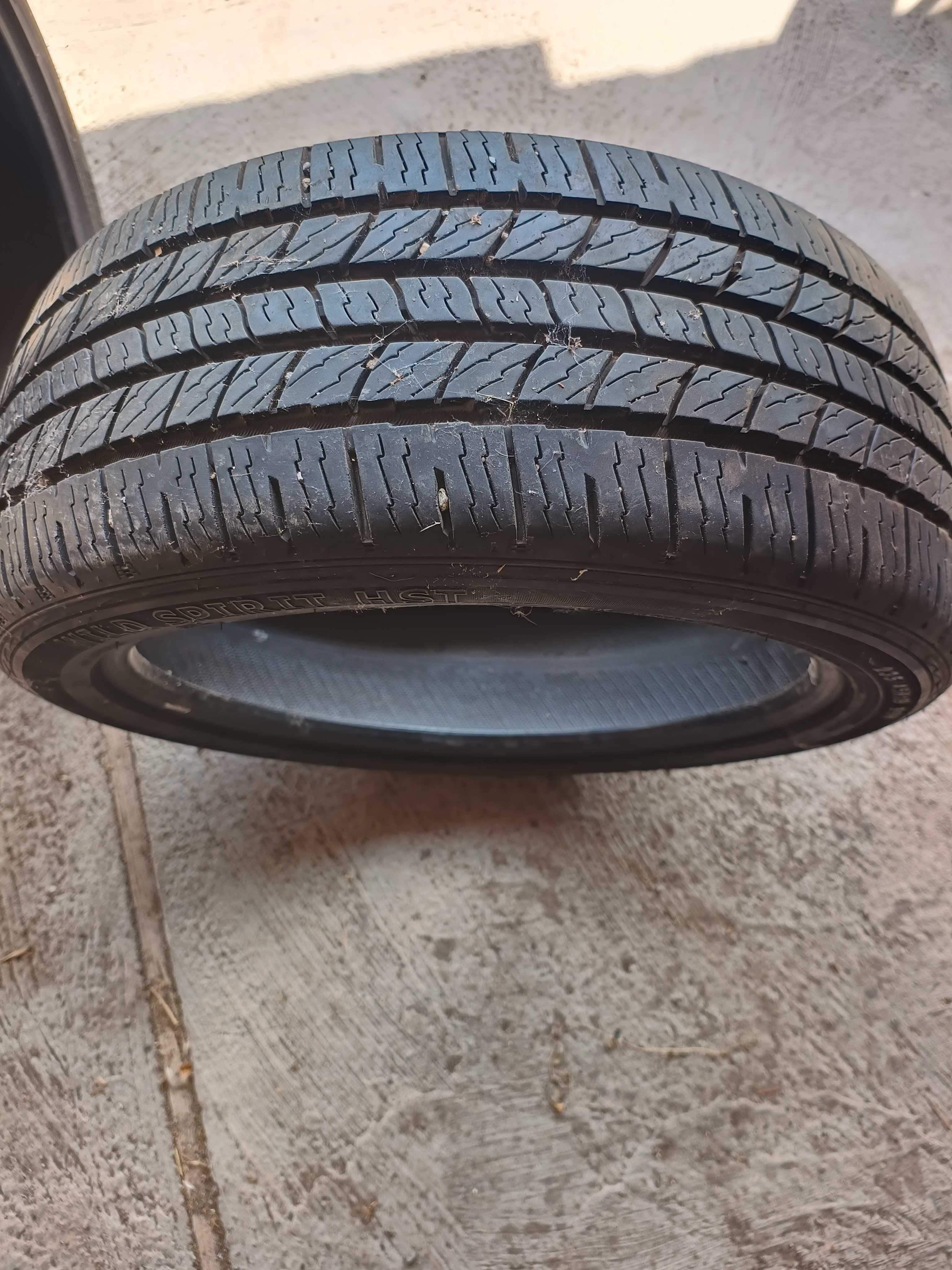 Гуми за автомобил/джип 235/45/19