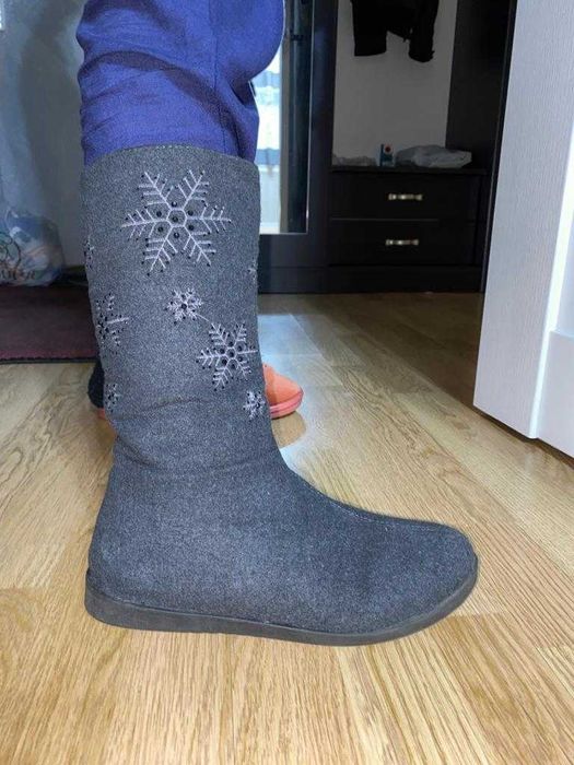 Зимняя обувь новая 39 размер