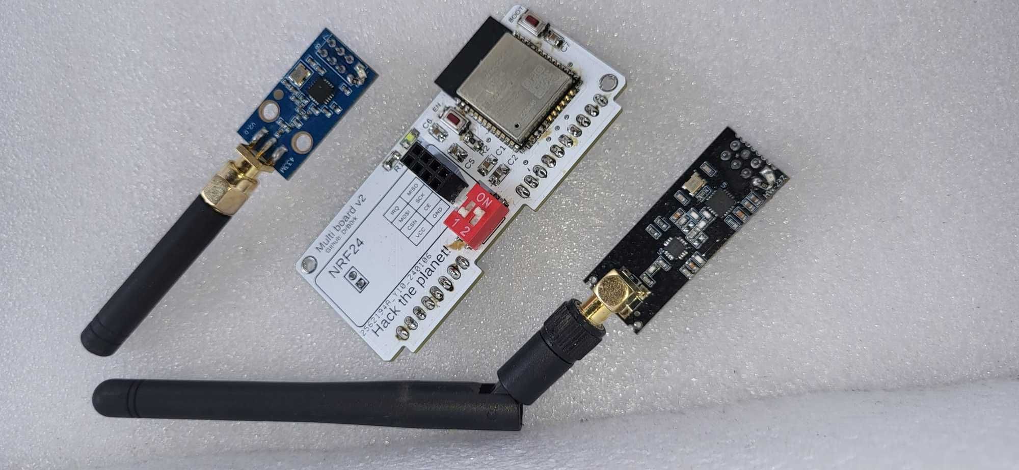 Placă multipla WiFi Flipper Zero NRF24+SubGHZ cc1101+ESP32