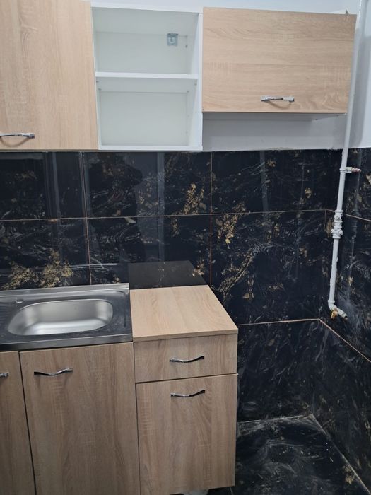 De vanzare garsoniera in Floresti/Prahova 15200€(agentie)€