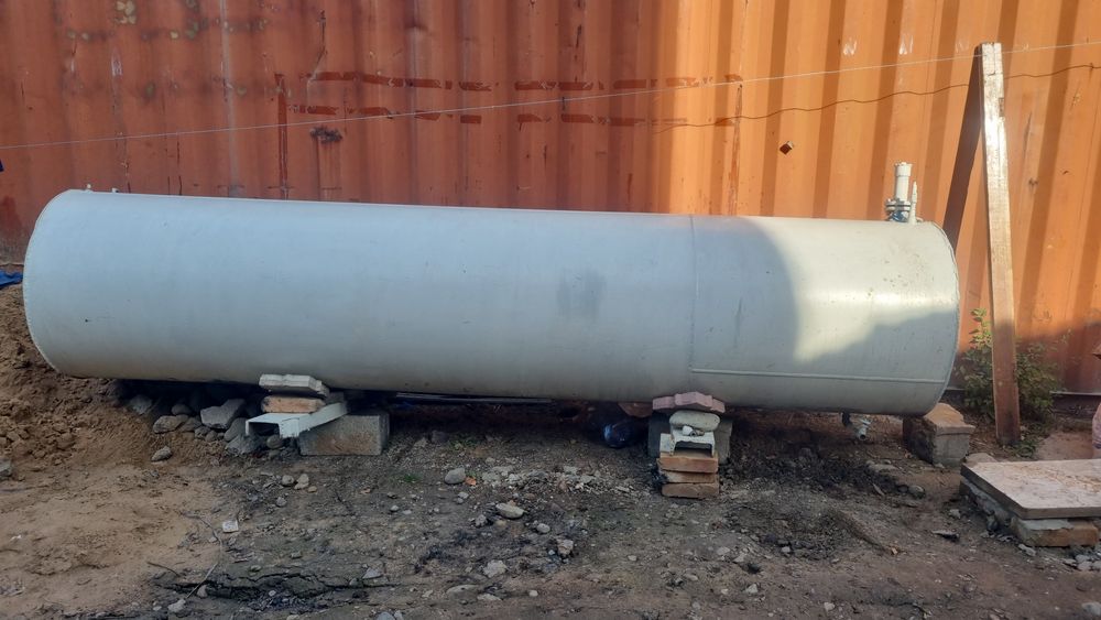 Продаётся цистерна бочка подойдёт для воды и для топливо и прочие