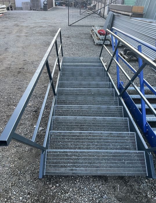 Scări metalice galvanizate la orice demisiune asiguram transport ori u