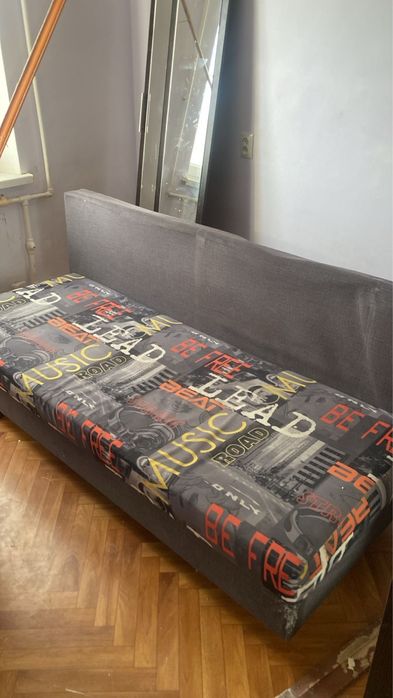 Мебель для дома, двери, диваны, шкаф