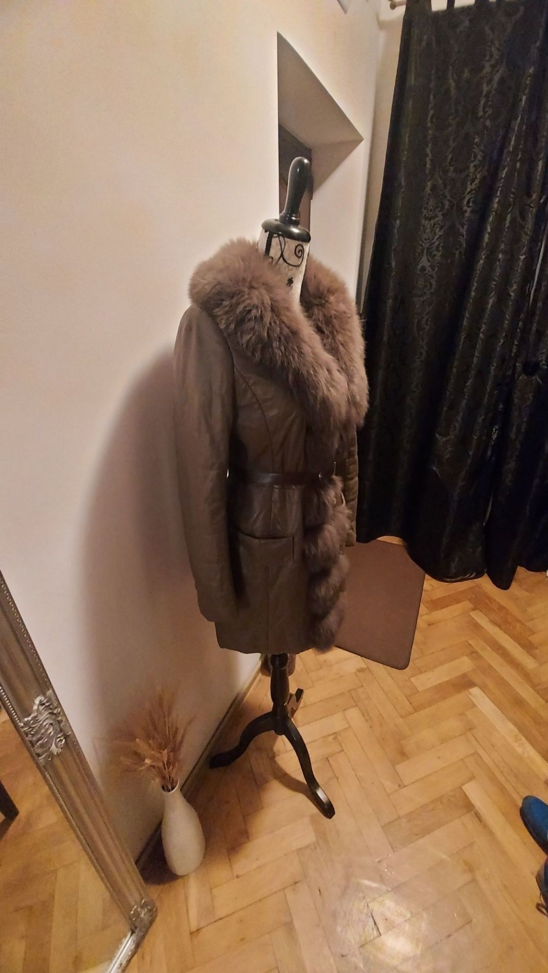 Haină damă din piele și blană naturală 100 %