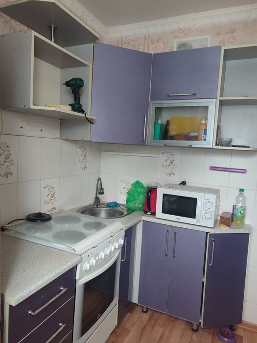 Отдам бесплатно КУХНЮ в хорошем состоянии
