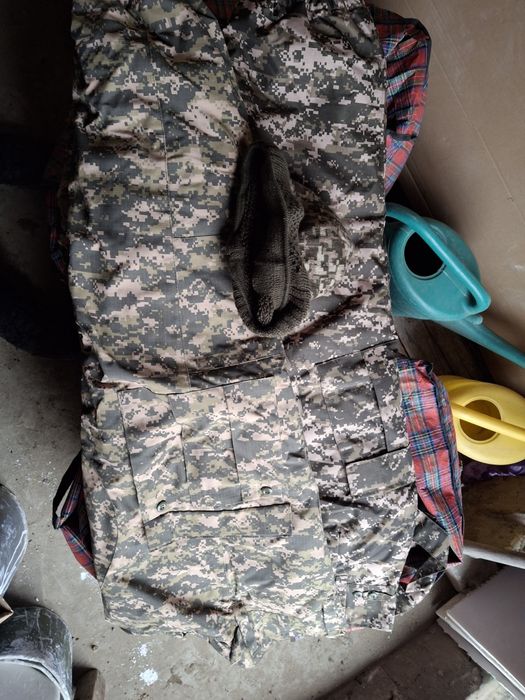 Продам  ватник  хороший состояние  сена 3000 два пара  1 пара 3000