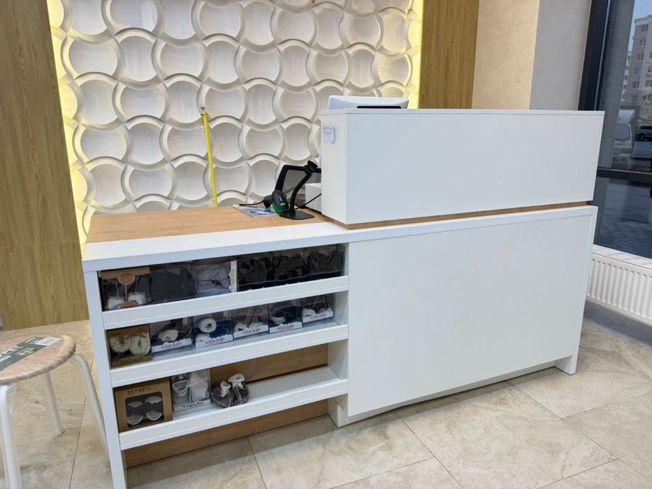 Срочно продам ресепшн 50.000 тг