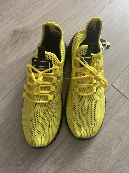 Vand incaltaminte sport
