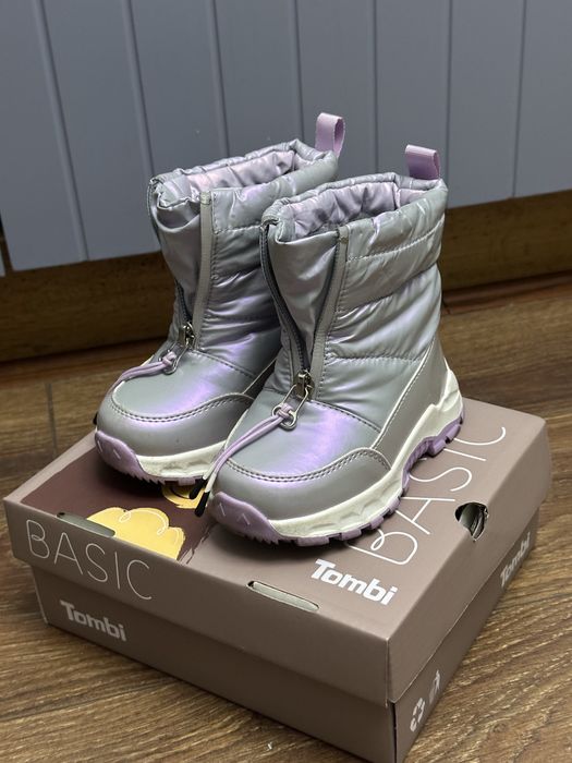 Две пары детской обуви за 8 тыс