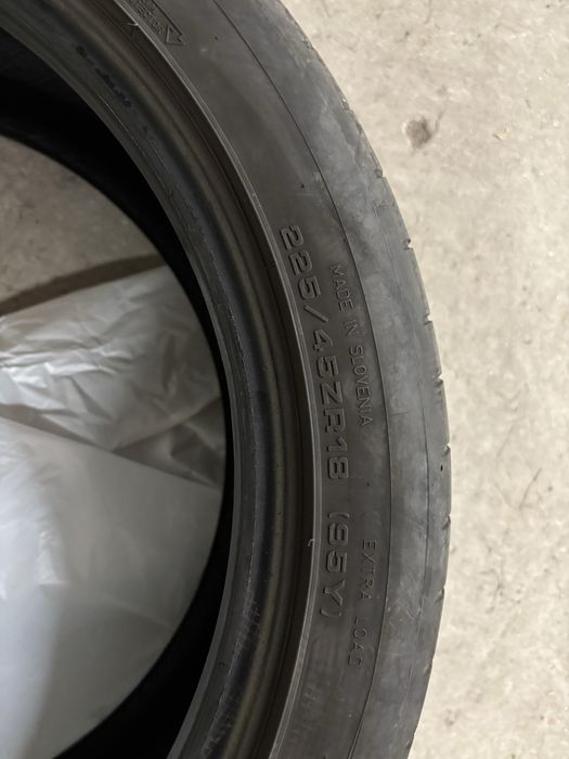 Vand o anvelopa 225 45 18 Dunlop Sport Maxx RT2