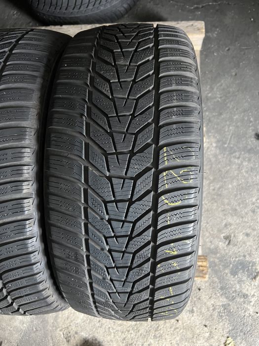 2 anvelope de iarna 225/40/19 Hankook 7 mm!