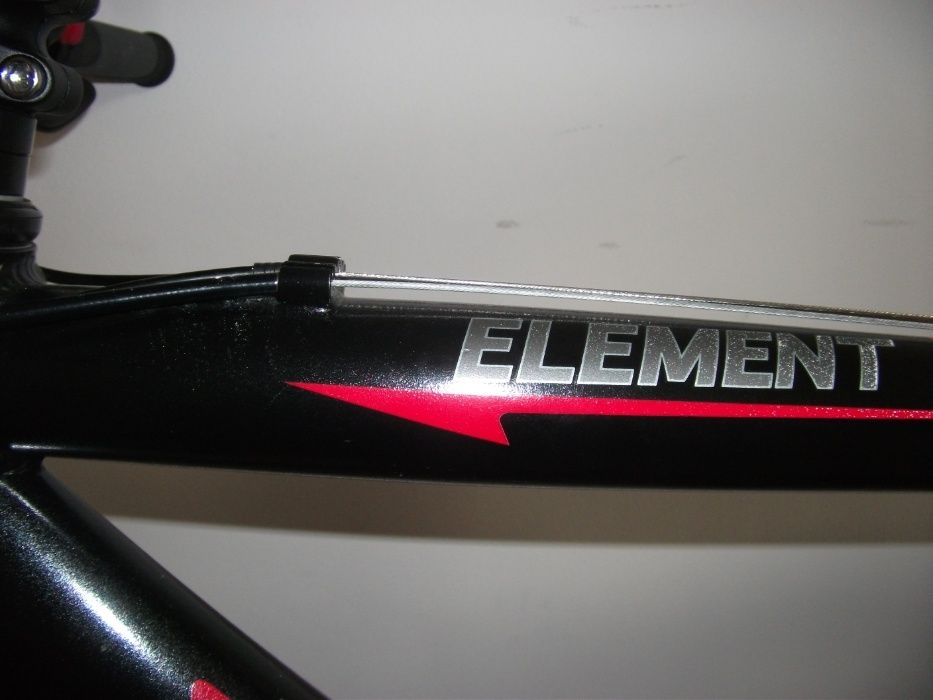 Bicicleta MTB Genesis Element echipare Shimano Deore XT si LX