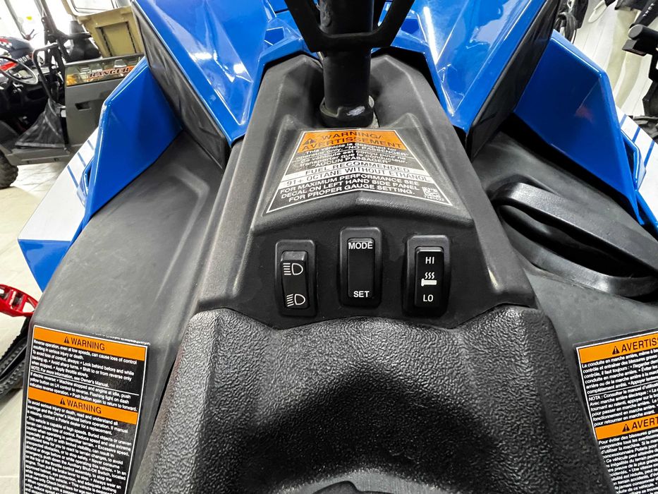 Snowmobil Polaris Assault