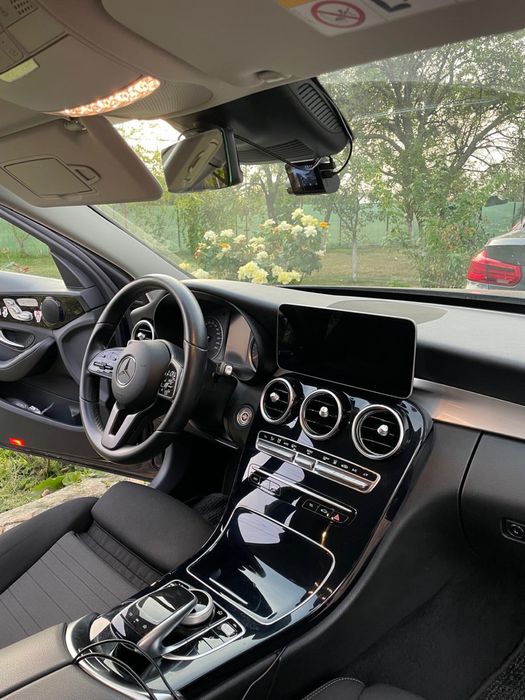 Mercedes C220 D 4MATIC Limuzina.