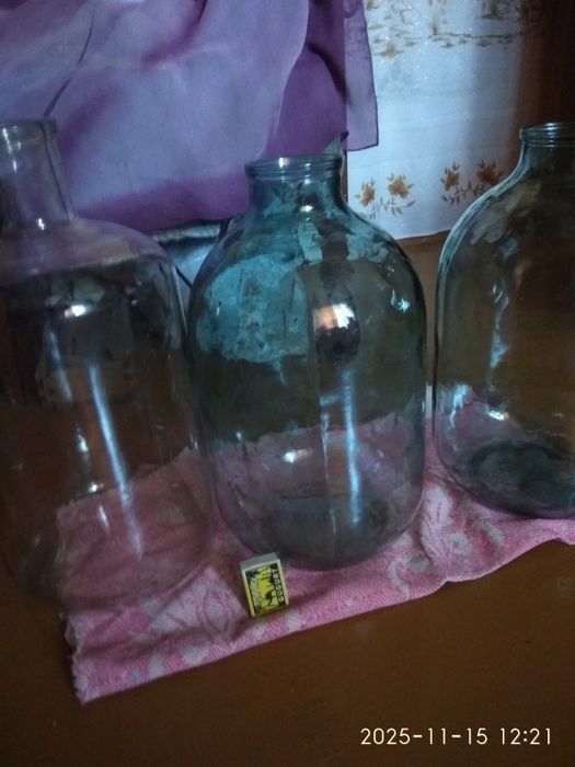 Продаю банки для консервации ,все новые,1 литровые,2,3,10, 20 литровые