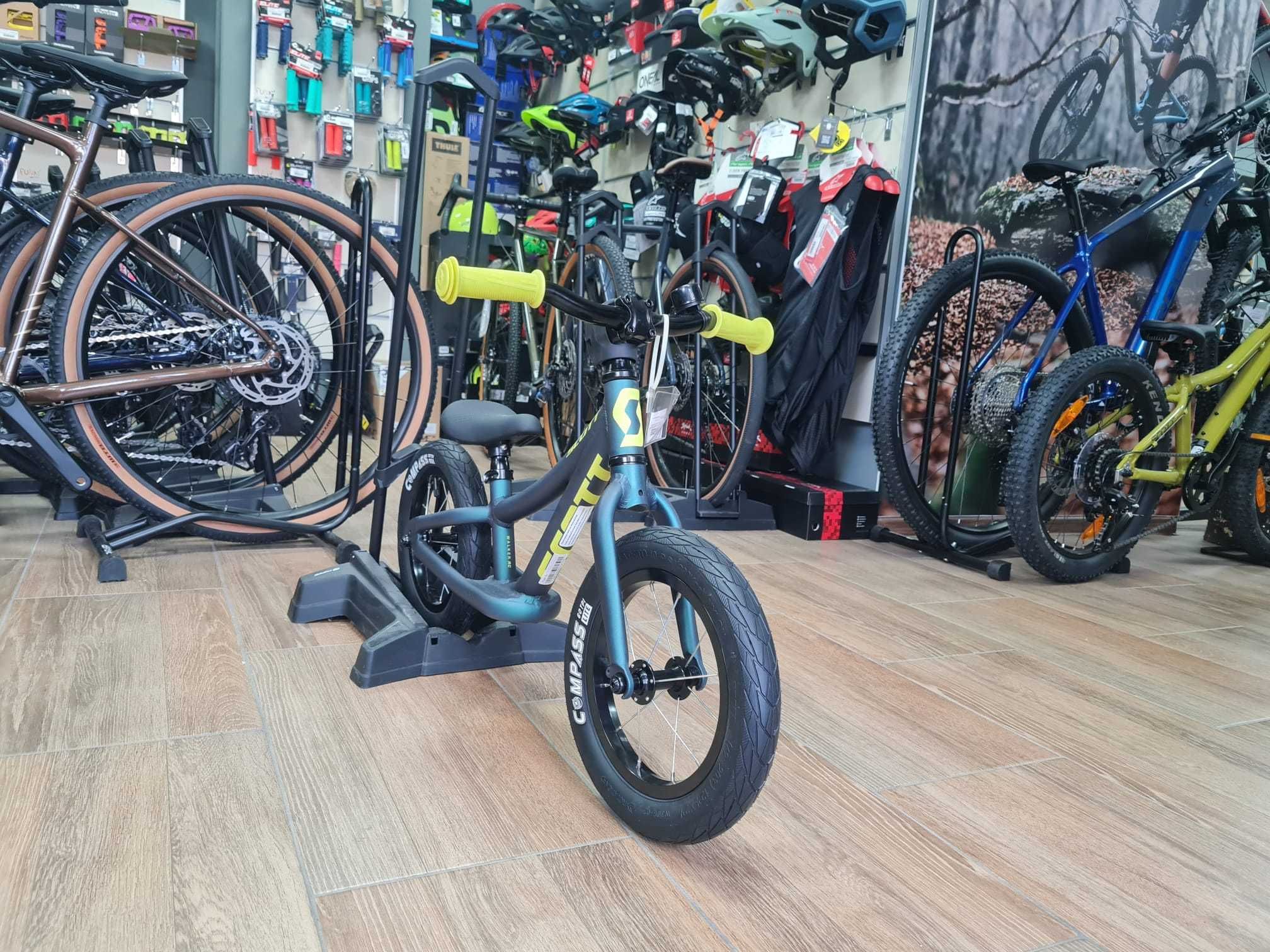 Bicicleta Scott Scale RC Walker PRISM in stoc la Est Bike Funky Sports