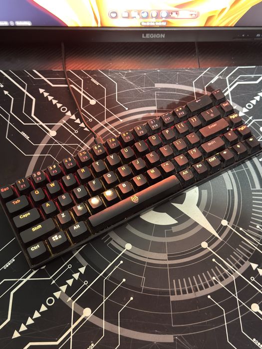 Tastatura gaming mecanica