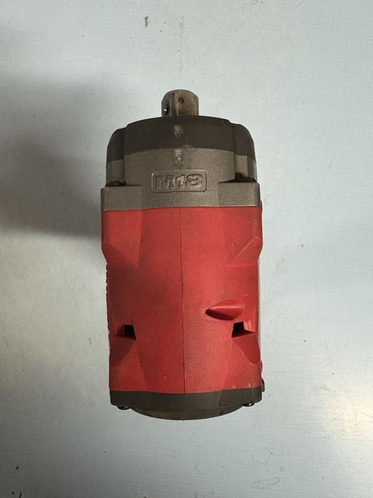 Milwaukee M18 гайковерт