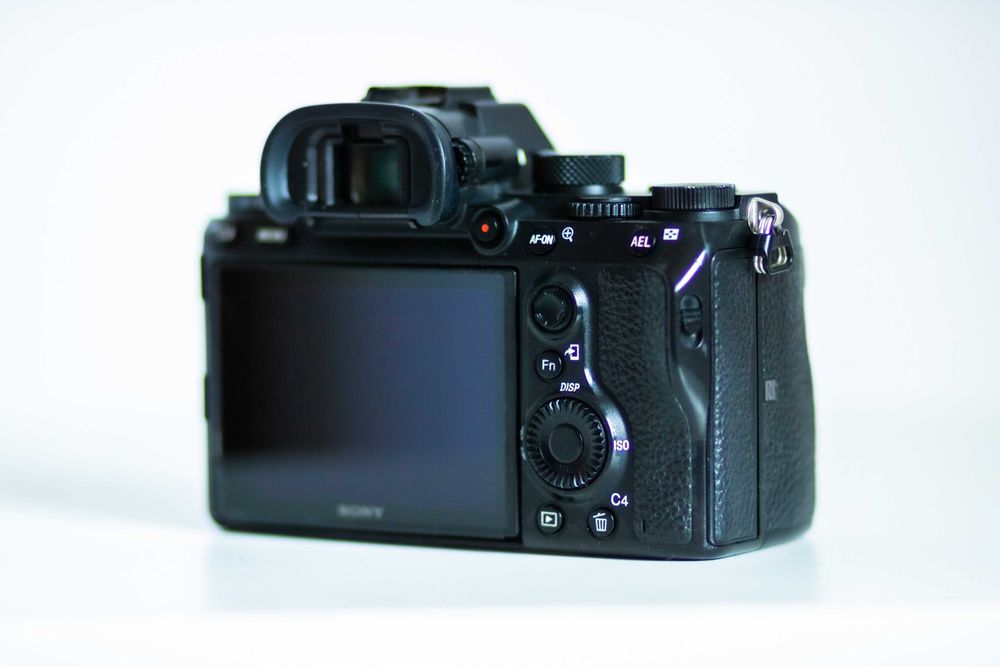 Vand/Schimb SONY a7III mk3, folosit insa doar 8 mii de cadre