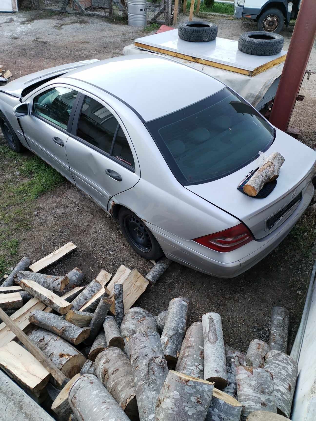 Продавам Мерцедес С220 CDI 2001г
