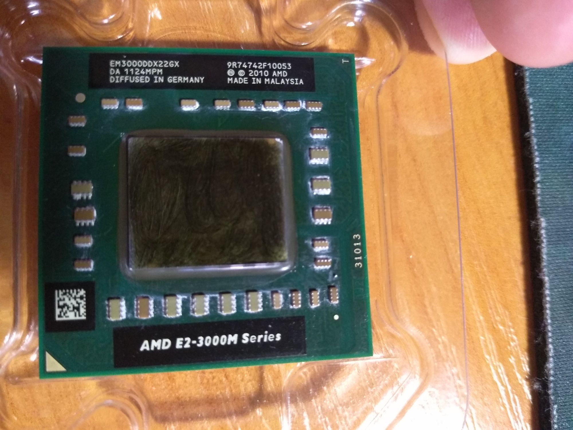 Процессор для ноутбука AMD E2-3000M (socket FS1)