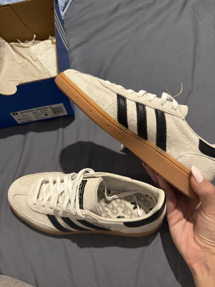 Дамски обувки adidas handball Spezial