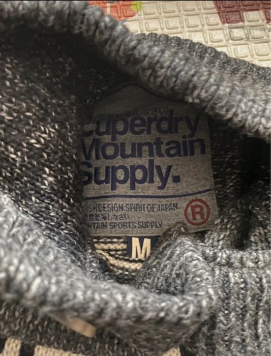 Pulover/hanorac superdry (M)