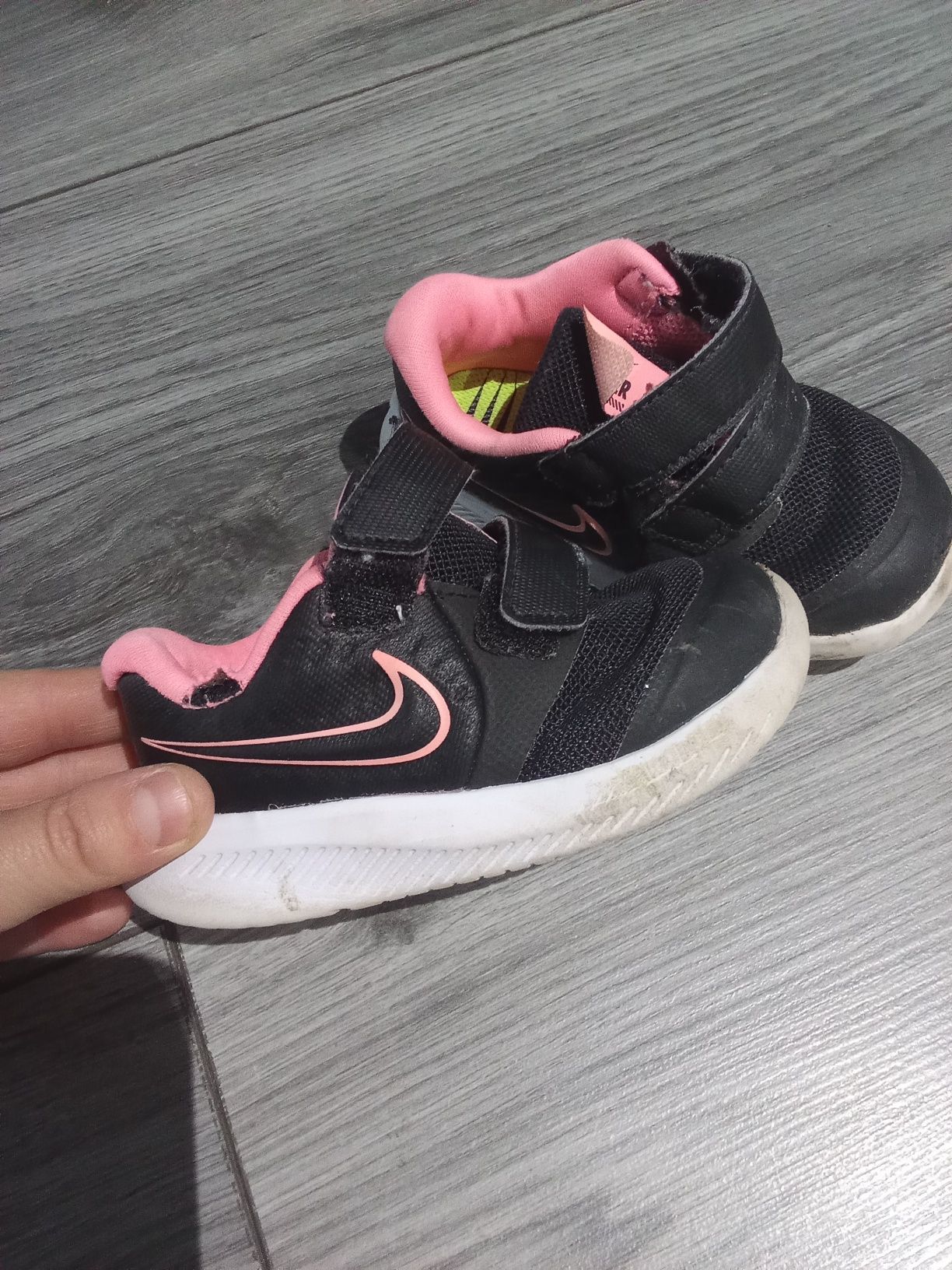 Adidasi fetițe Nike 21