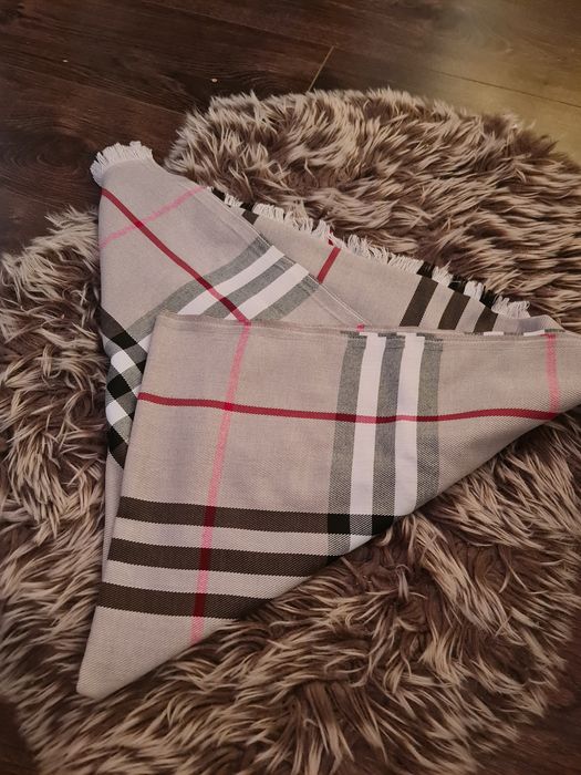 Eșarfă Burberry London Premium noua