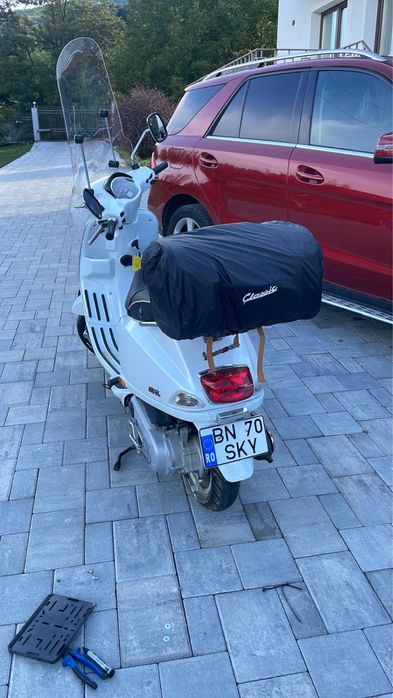 Vespa PIAGGIO 125 LX