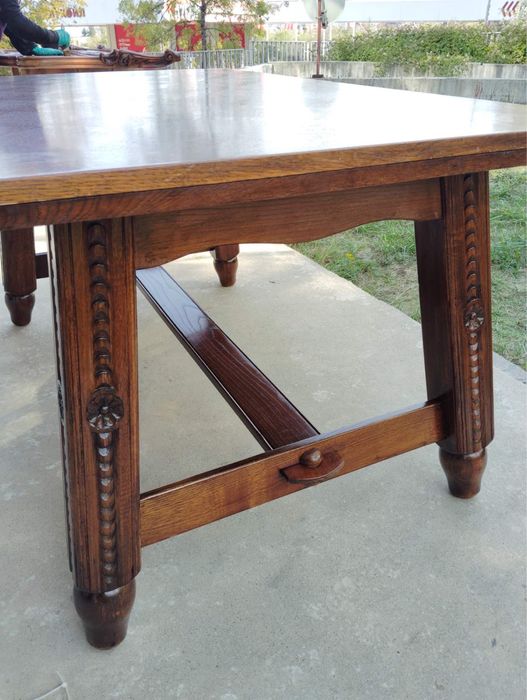 Разтегателна трапезна маса