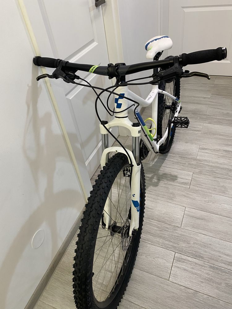 Bicicleta Cube Access 27,5