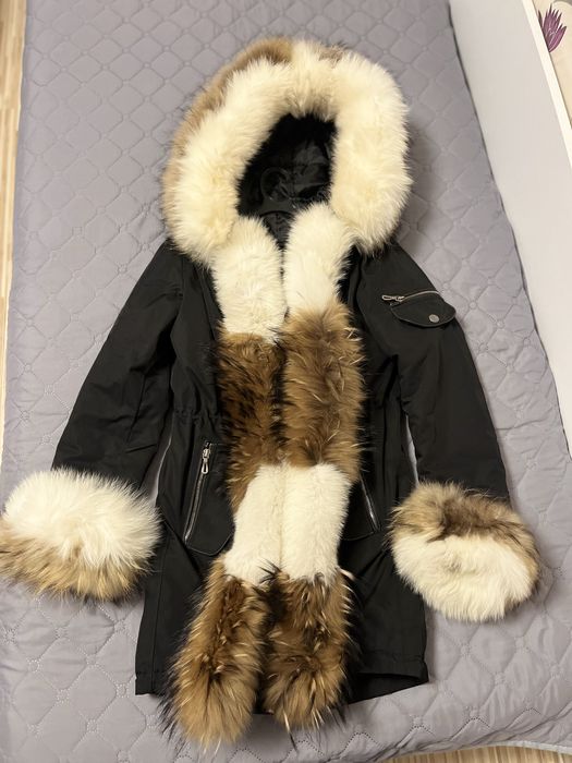 Дамска парка с естествен пух