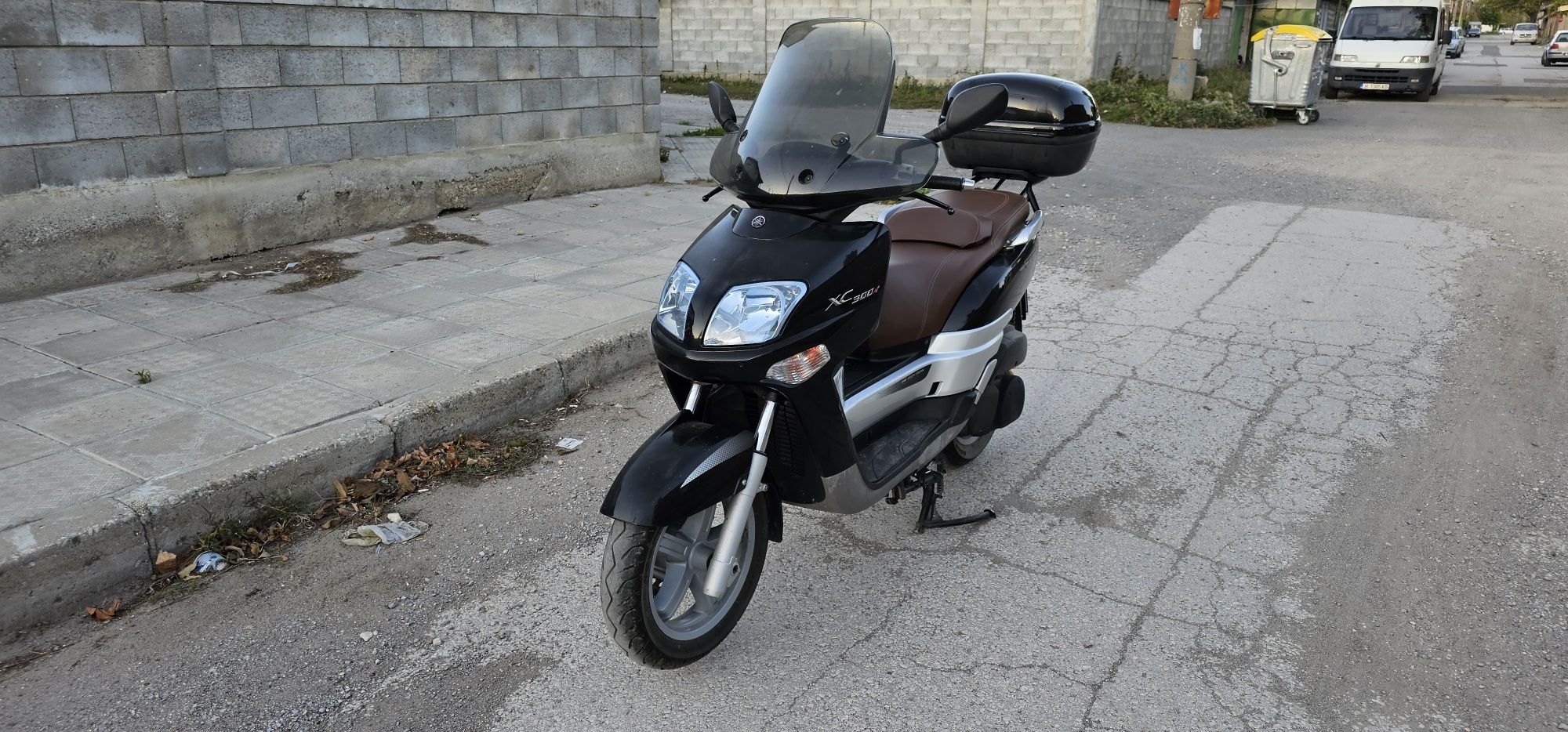 Скутер Yamaha 300