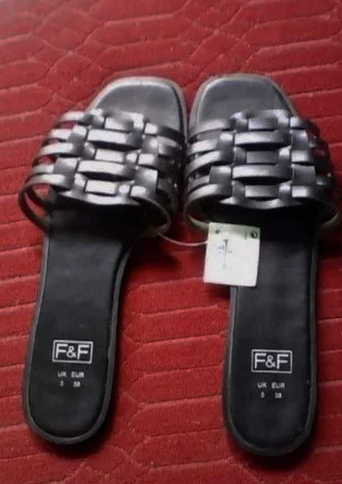 Papuci / Sandale Noi de la F&F, mar 38,  culoare neagra