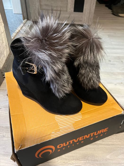 Женские ботильоны на танкетке.