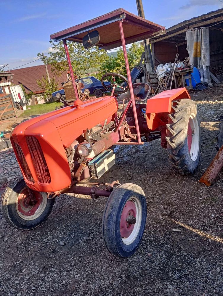 Vand tractor fiat 211