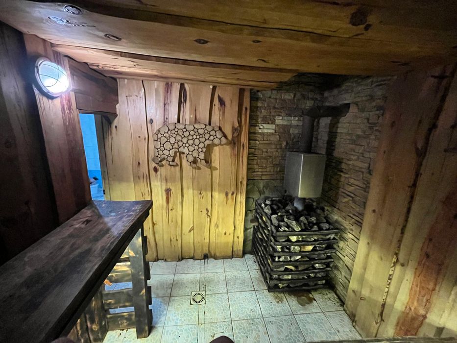 Баня с уличным бассейном, беседка