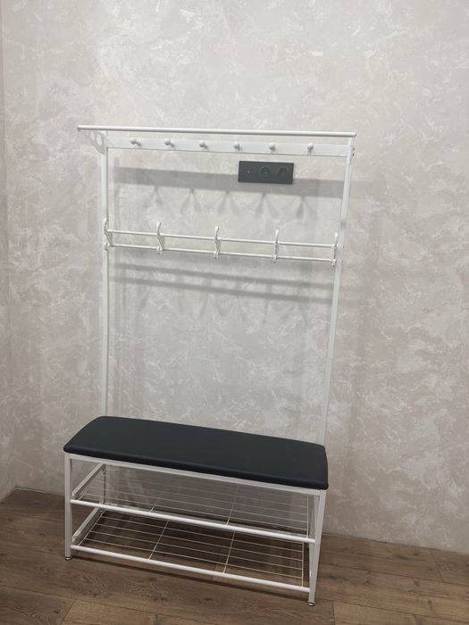 Вешелка в прихожую