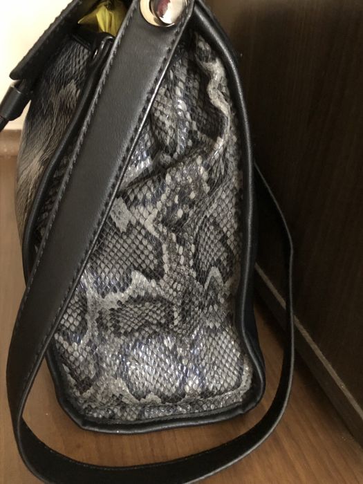 Стилна дамска чанта