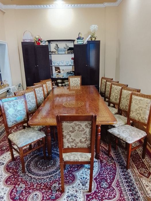 12 tali stol stul Holati yaxshi