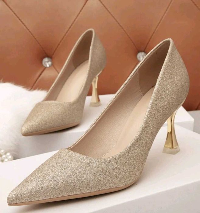 Дамски обувки 43 номер