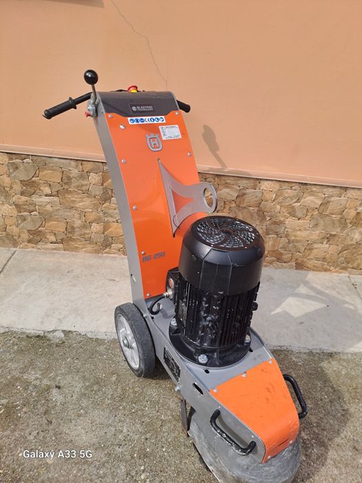 Vând slefuitor husqvarna
