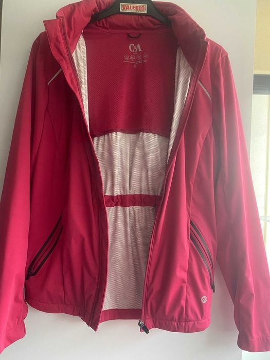 Jacheta/Geaca sport C&A, roz, subtire, S/36 cu gluga ascunsa, nou