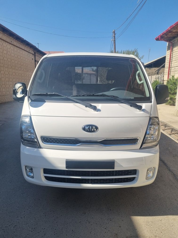 Kia bongo 3 сотилади