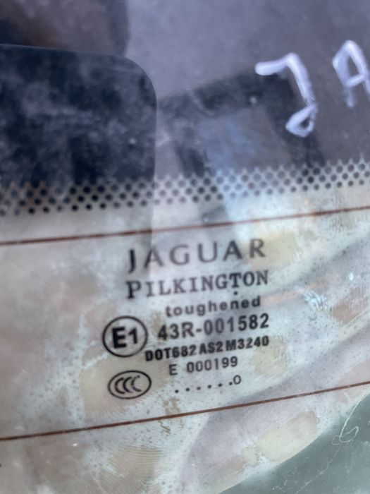 Luneta / parbriz Jaguar XF berlina / geam fata spate