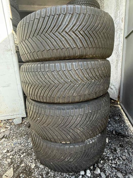235/50/19 и 255/45/19 Michelin 2023