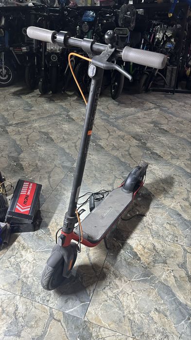 Продается электросамакат Ninebot D38E б/у
