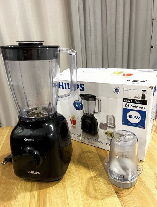 Блендер Philips продам черный